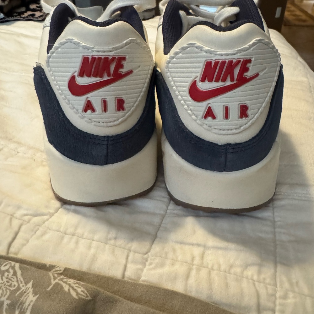 Nike Air Max 90 Men’s Sneakers in Cream, Navy & Tan - Picture 7 of 7